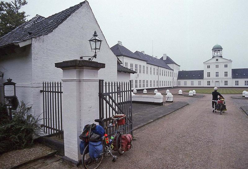 WT 1800 243-26 Denmark.jpg